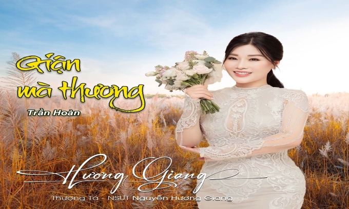 NSƯT Hương Giang thể hiện những ca khúc đi cùng năm tháng